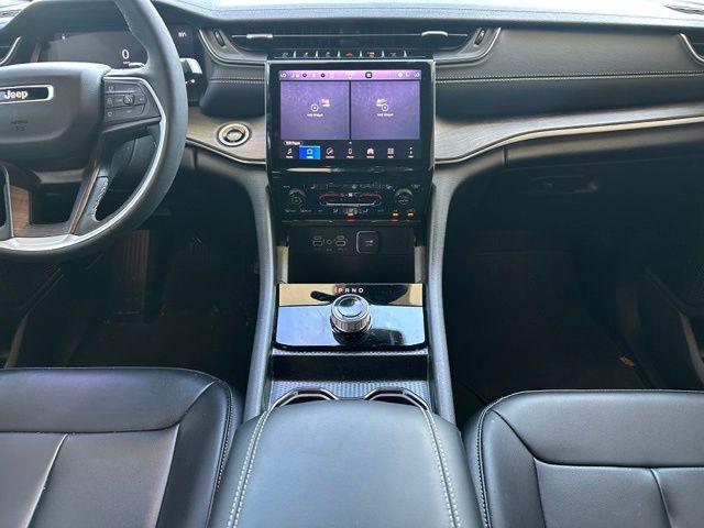 2025 Jeep Grand Cherokee Limited 4x2