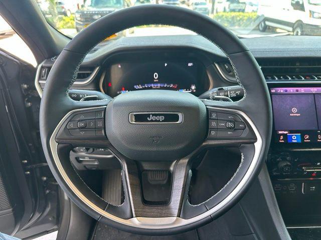 2025 Jeep Grand Cherokee Limited 4x2