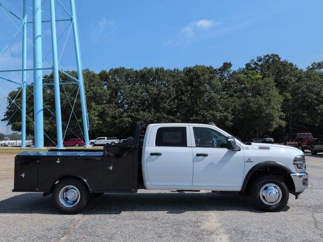 2026 RAM 3500 Chassis Tradesman/Big Horn