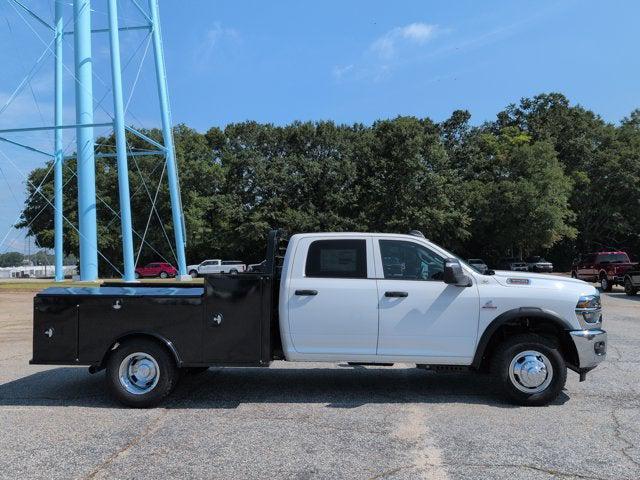 2026 RAM 3500 Chassis Tradesman/Big Horn