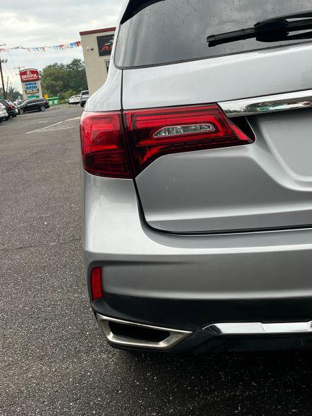 2017 Acura MDX w/Technology Package