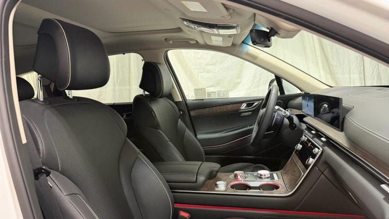 2025 Genesis GV80 2.5T Prestige AWD