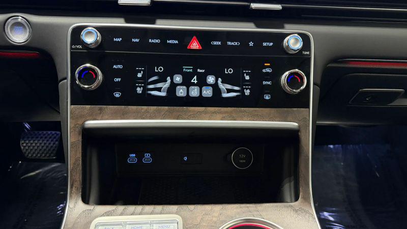 2025 Genesis GV80 2.5T Prestige AWD