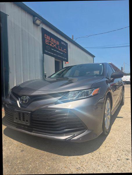 2018 Toyota Camry LE for sale in Lewisville, TX