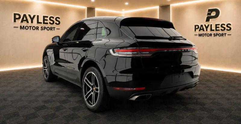 2021 Porsche Macan Base