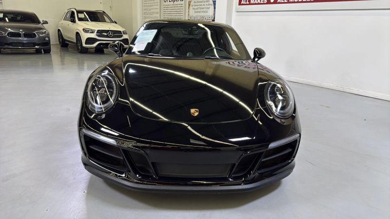 2018 Porsche 911 Carrera GTS