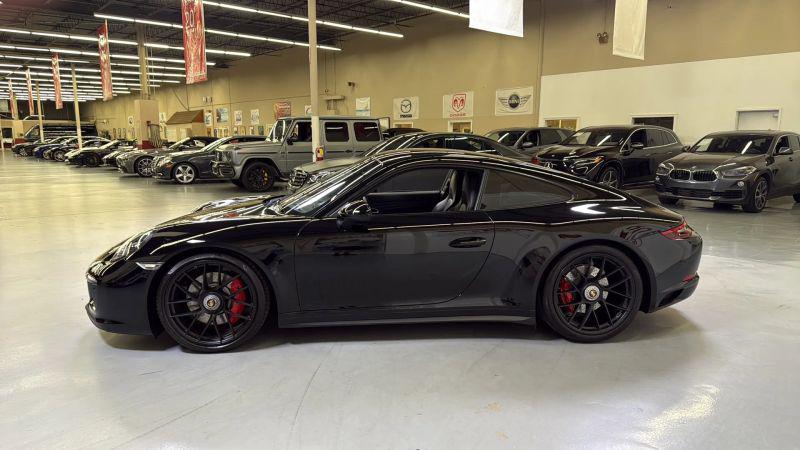 2018 Porsche 911 Carrera GTS
