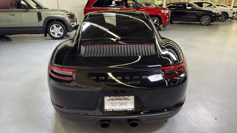 2018 Porsche 911 Carrera GTS