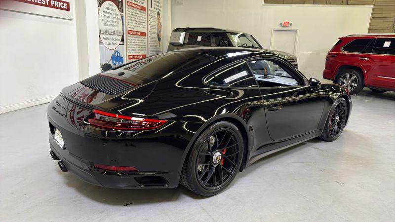 2018 Porsche 911 Carrera GTS