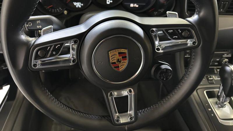 2018 Porsche 911 Carrera GTS