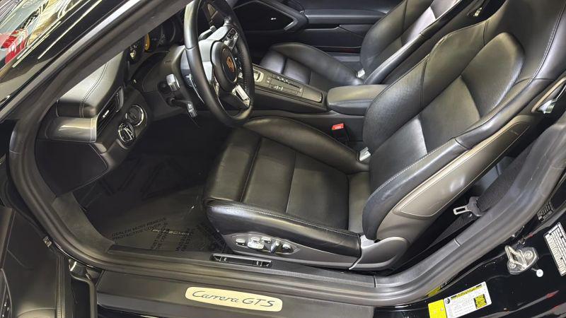 2018 Porsche 911 Carrera GTS