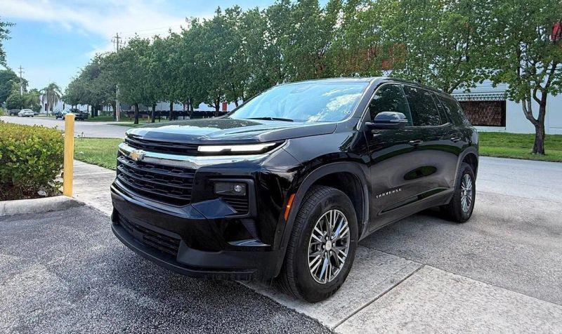 2024 Chevrolet Traverse FWD LS for sale in Hollywood, FL