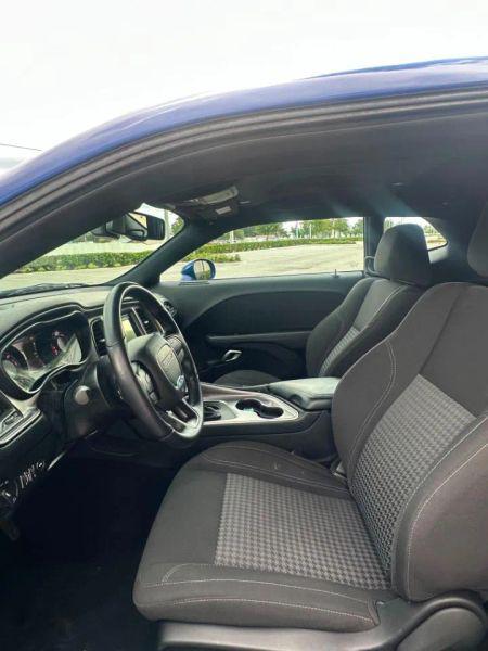 2022 Dodge Challenger SXT