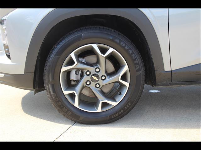 2025 Chevrolet Trax FWD LT