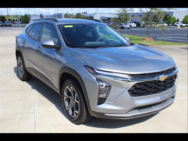 2025 Chevrolet Trax FWD LT