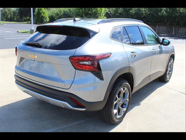 2025 Chevrolet Trax FWD LT
