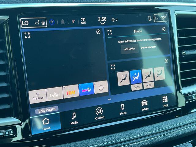 2027 Chrysler Pacifica Select