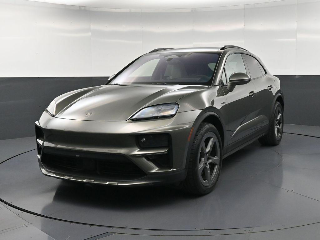 /2025 Porsche Macan-Electric