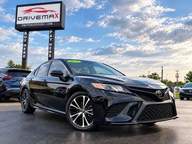 2019 Toyota Camry SE for sale in Oklahoma City, OK