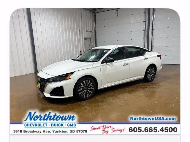 2025 Nissan Altima SV FWD for sale in Yankton, SD