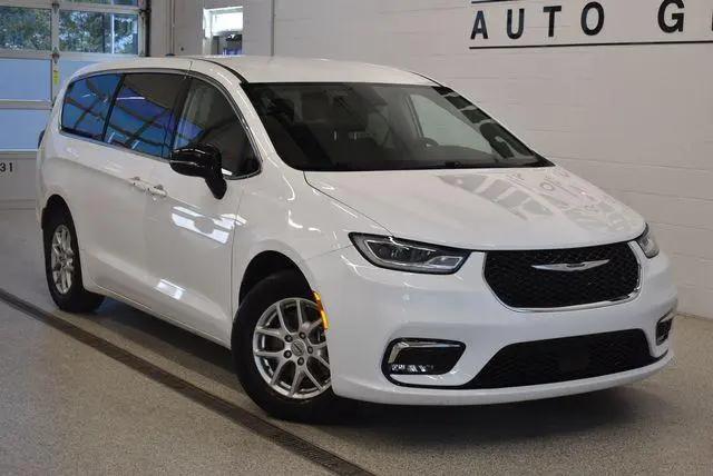2024 Chrysler Pacifica Touring L for sale in Lincoln, NE