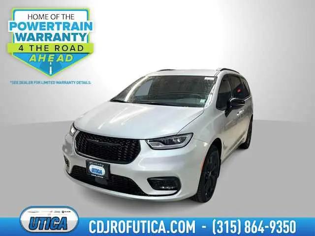 2026 Chrysler Pacifica Select AWD for sale in Yorkville, NY