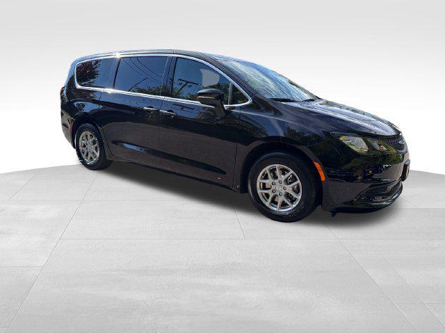 2027 Chrysler Pacifica LX for sale in Kirkland, WA