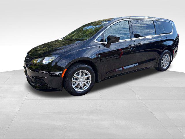 2027 Chrysler Pacifica LX