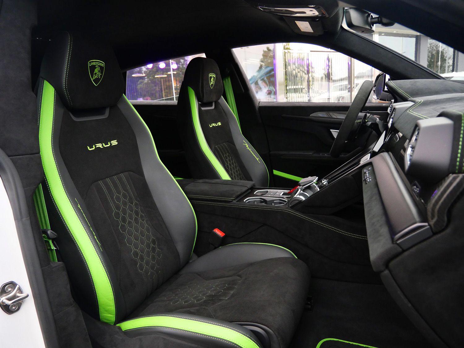 2024 Lamborghini Urus Performante - Photo 8