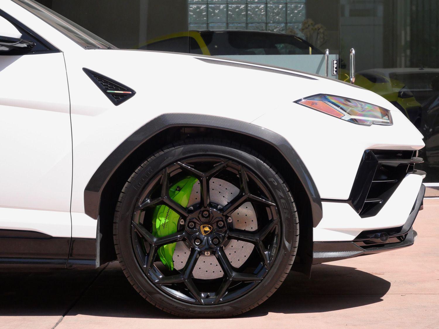 2024 Lamborghini Urus Performante - Photo 9
