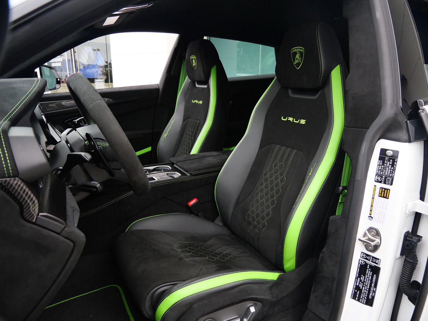 2024 Lamborghini Urus Performante - Photo 17