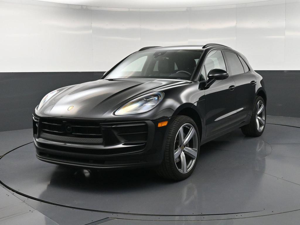/2024 Porsche Macan