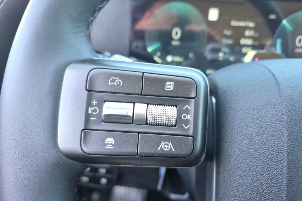 New 2026 White Hyundai Blue SEL 7P image 28