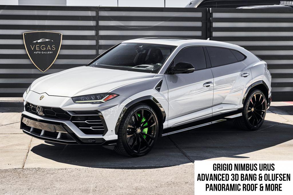 /2021 Lamborghini Urus