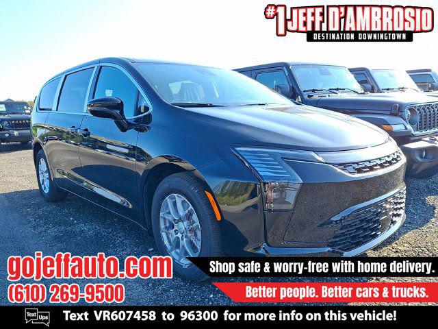 2027 Chrysler Pacifica Select for sale in Downingtown, PA