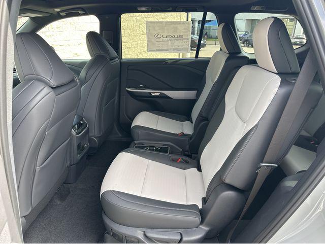 2026 Lexus TX 350 F SPORT Handling