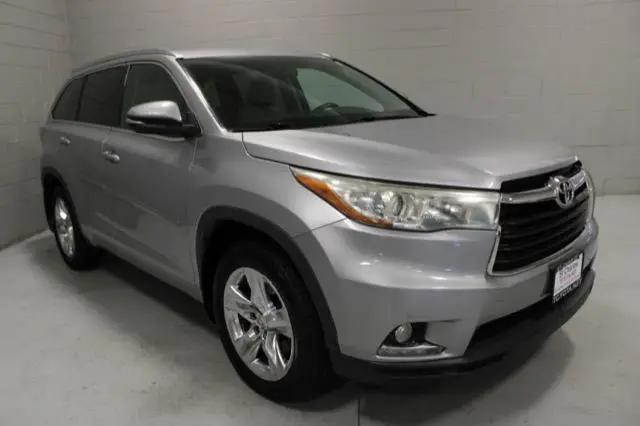 2015 Toyota Highlander Limited V6 for sale in St Charles, IL