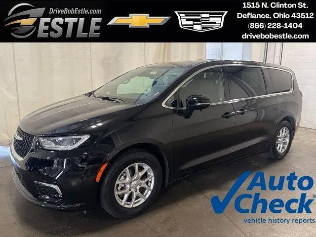 2025 Chrysler Pacifica Select for sale in Defiance, OH