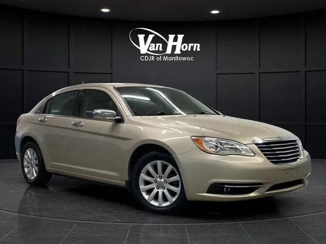 2014 Chrysler 200 Limited for sale in Manitowoc, WI