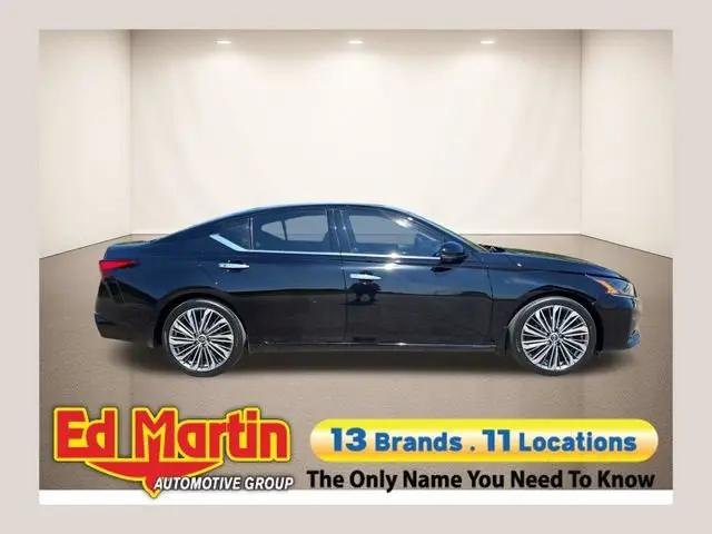 2023 Nissan Altima SL FWD for sale in Indianapolis, IN
