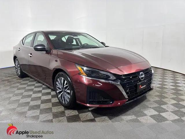 2024 Nissan Altima SV FWD for sale in Shakopee, MN