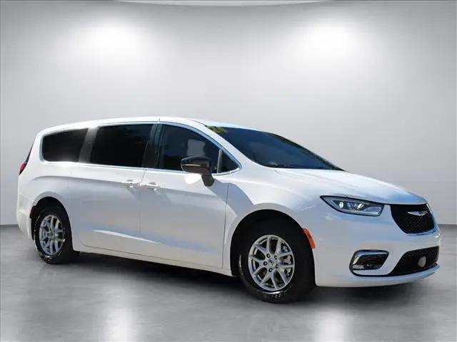 2024 Chrysler Pacifica Touring L for sale in Gainesville, FL