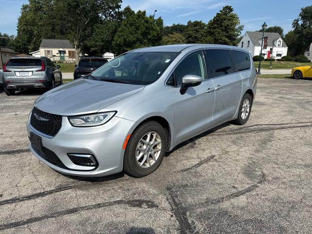 2023 Chrysler Pacifica Touring L for sale in Manteno, IL