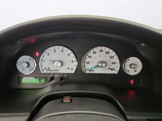 2005 Ford Thunderbird Base