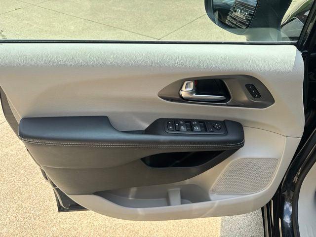 2023 Chrysler Pacifica Touring L AWD