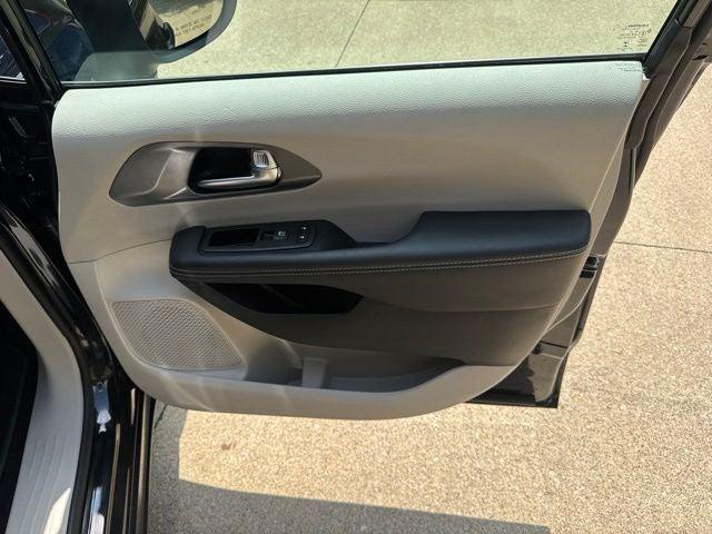 2023 Chrysler Pacifica Touring L AWD