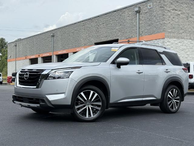 2025 Nissan Pathfinder Platinum 4WD for sale in Loganville, GA