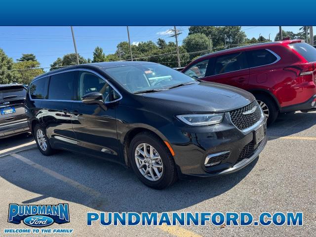 2024 Chrysler Pacifica Touring L for sale in Saint Charles, MO