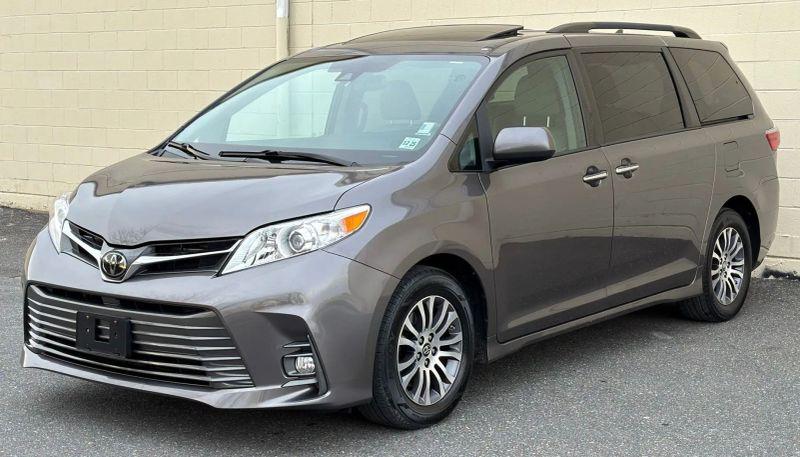 2020 Toyota Sienna XLE for sale in Fairless Hills, PA