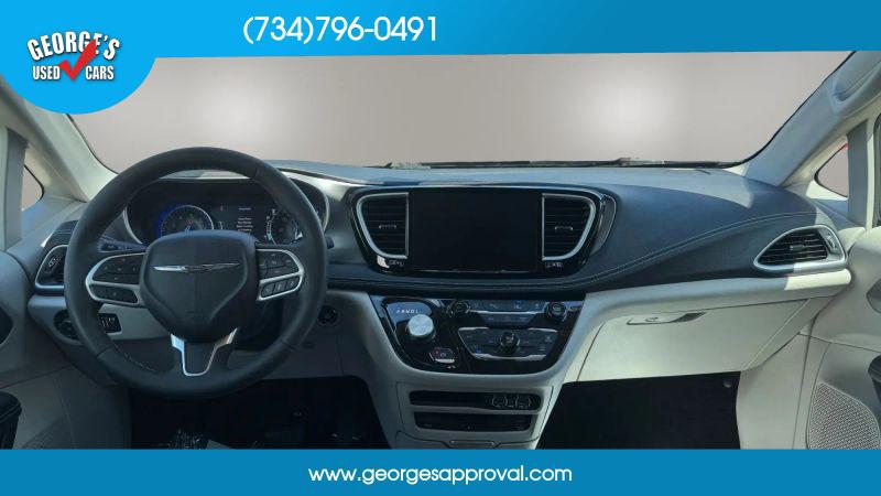 2023 Chrysler Pacifica Touring L AWD
